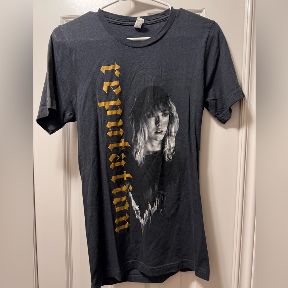 Taylor Swift Reputation Stadium Tour Shirt